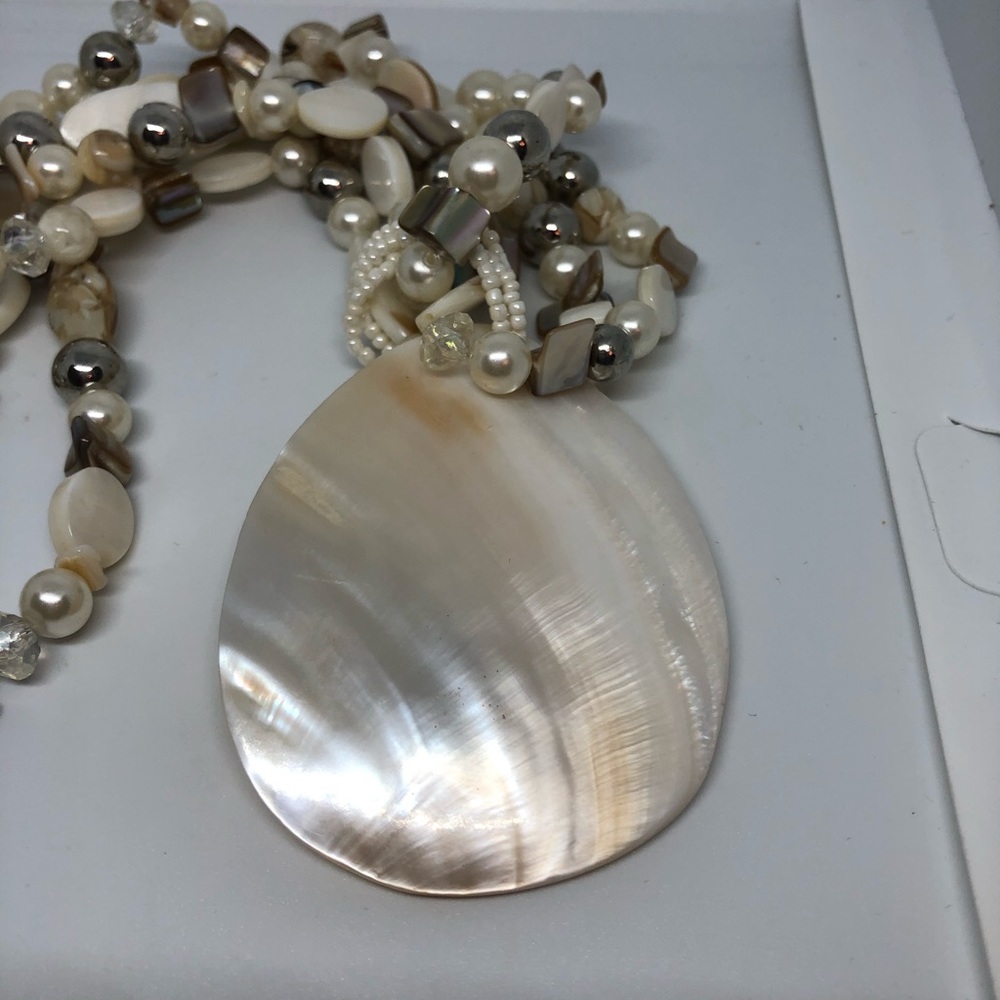 Shell necklace - Picture 7 of 8